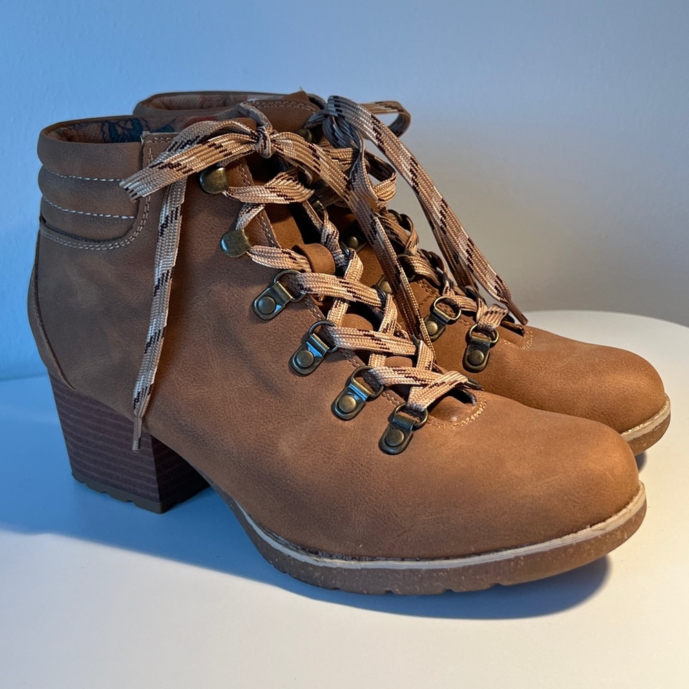 B.O.C. Womens Alder Tan Brown Vegan Lace-Up Boots with Chunky Heel Sz 7